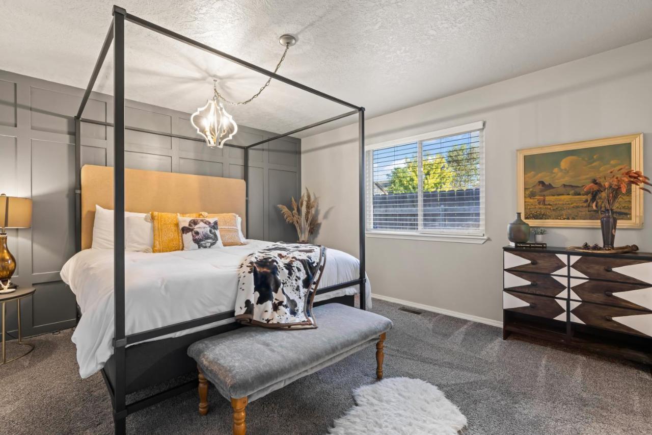 Southwestern Style 4 Bedroom Nampa Home Sleeps 16! Luaran gambar